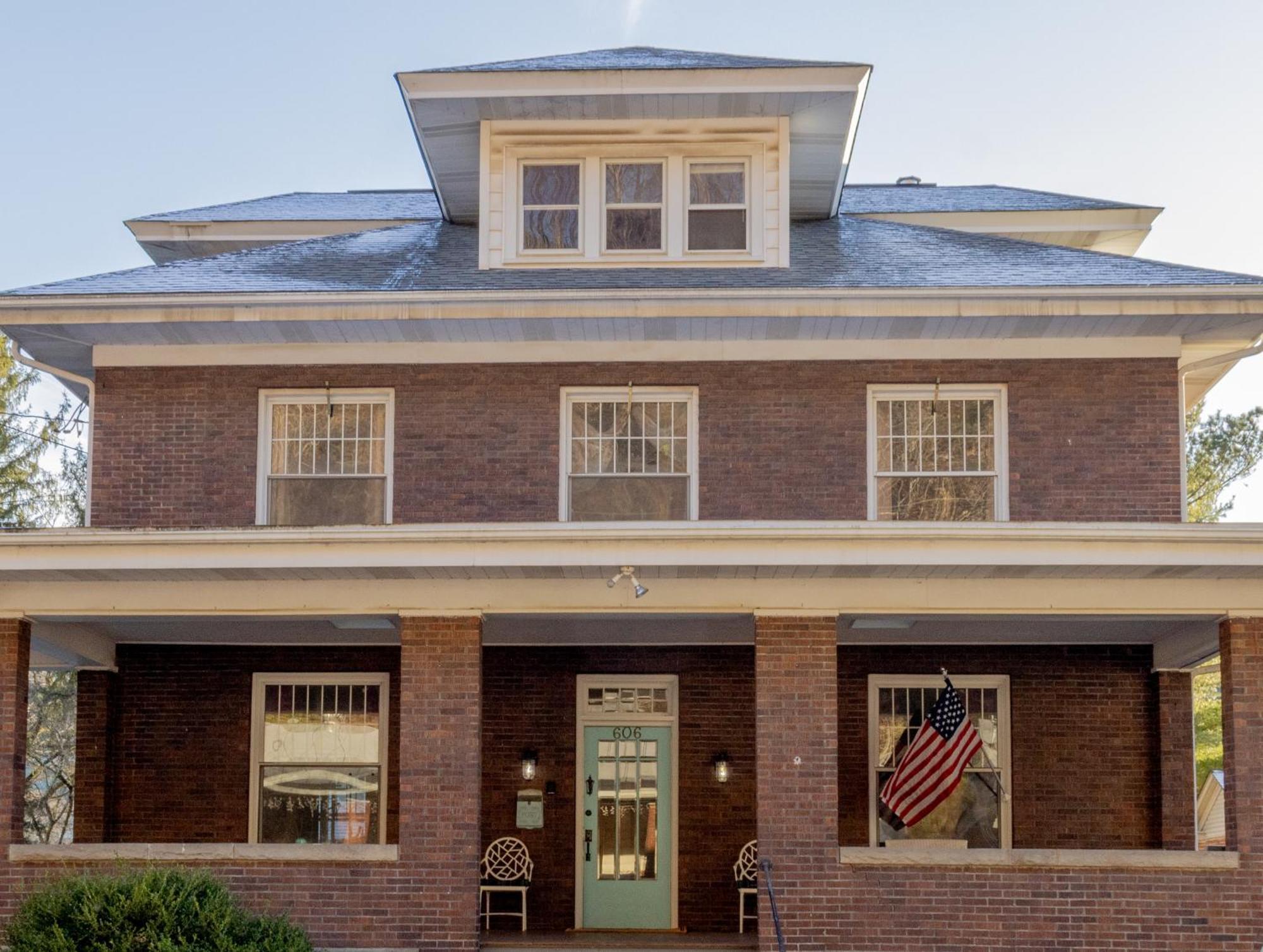 Elk River Hotel & Cafe Sutton 외부 사진